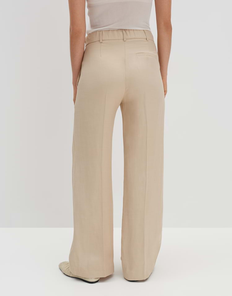 Asymmetrische Hose mit weitem Bein für Damen in Premium Fashion