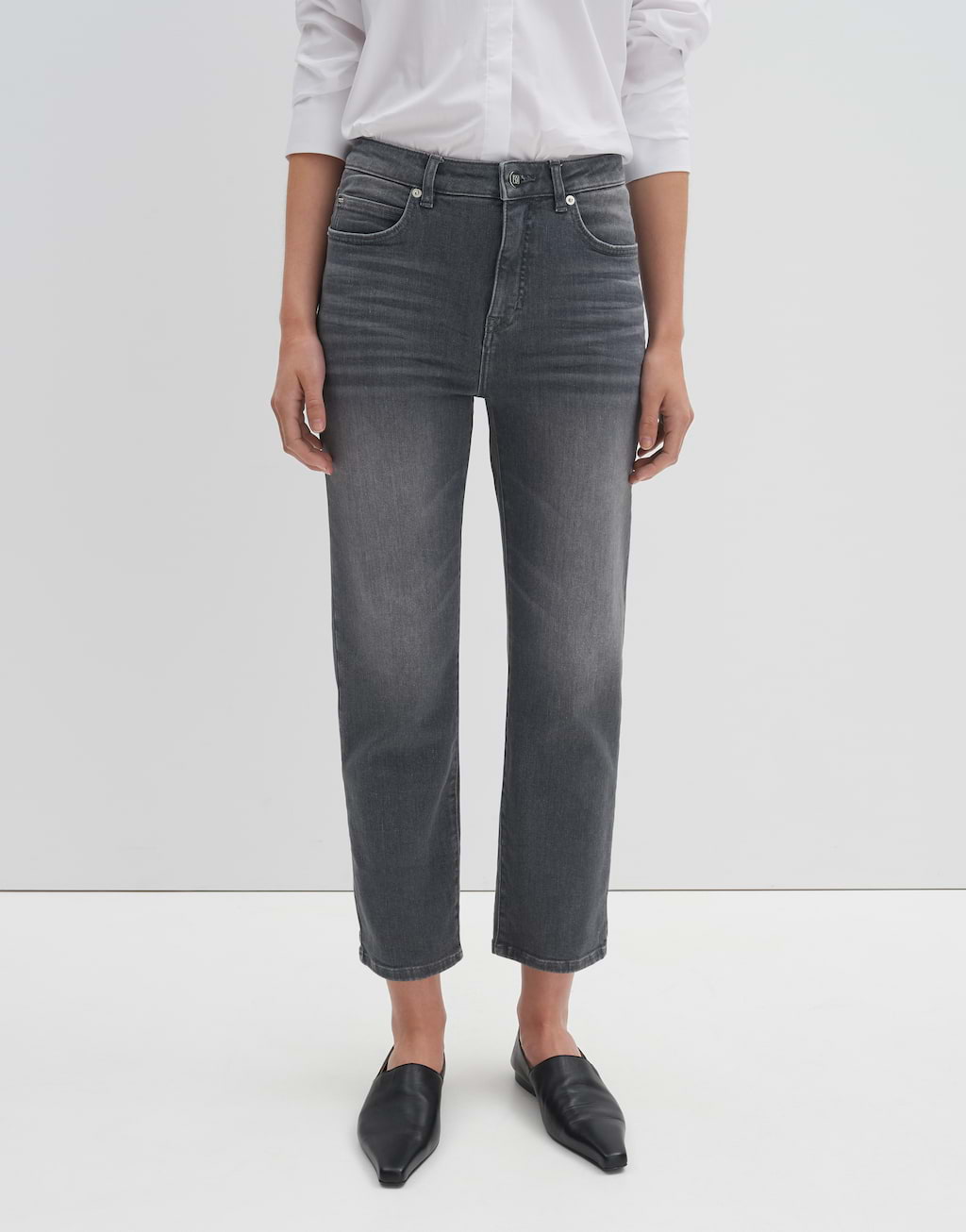 Relaxed Corah iconic grey by someday | shop your favourites online