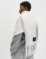 OPUS XXL-Schal Flauschiger Oversize Schal ANUNO Mit Fransen, Maße: Ca